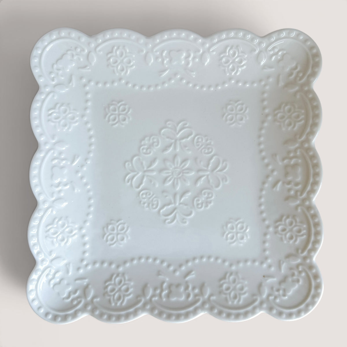 Lace Plate - White